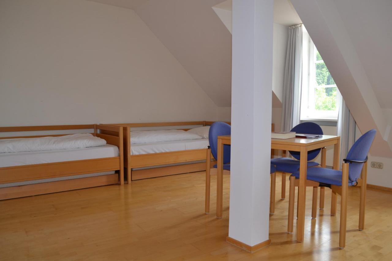 Haus Der Begegnung Heilig Geist Hotel Burghausen Exterior photo
